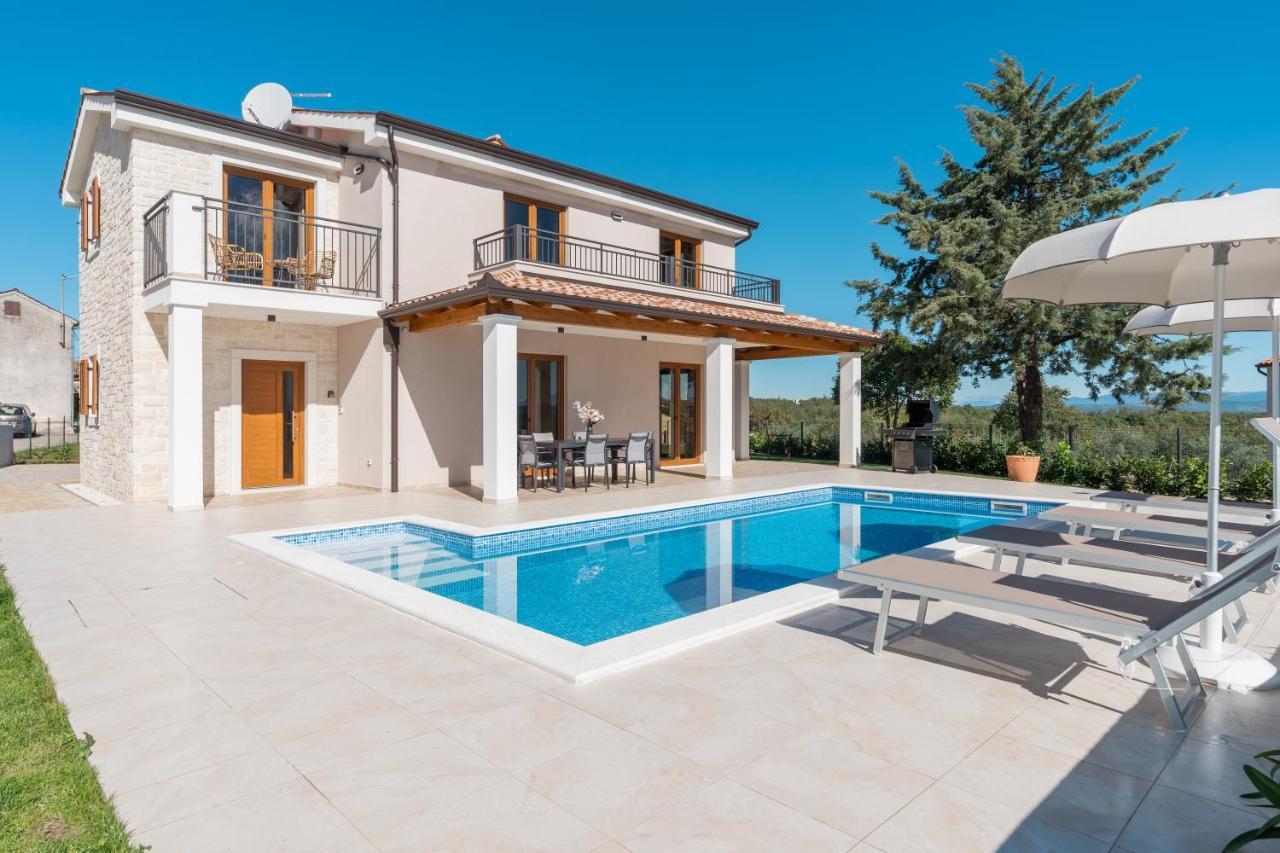 Villa Atop The Village With Stunning View Vizinada Exterior photo