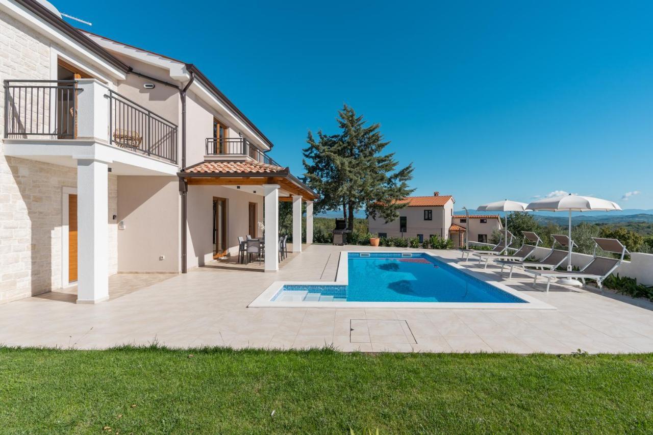 Villa Atop The Village With Stunning View Vizinada Exterior photo