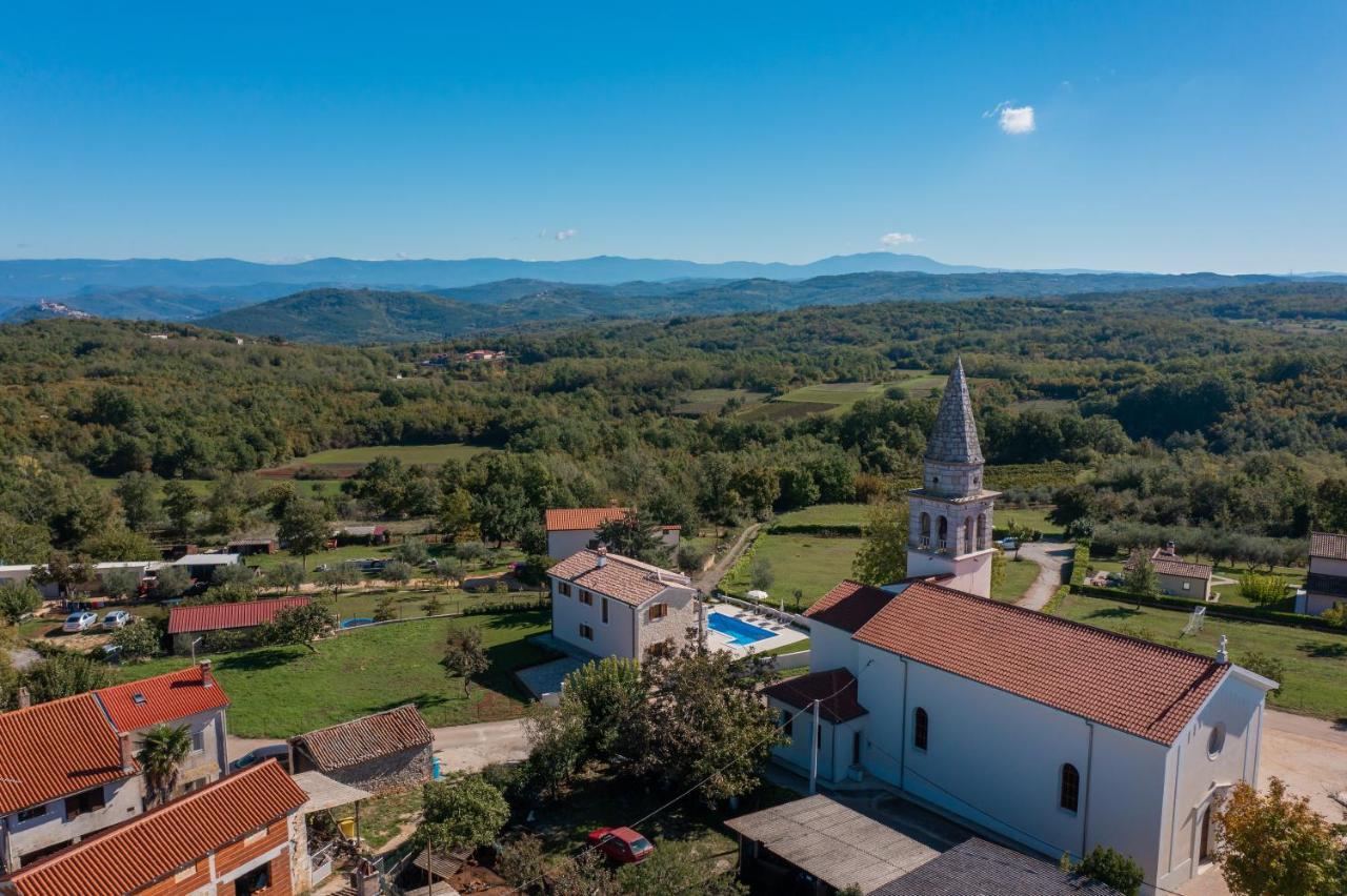 Villa Atop The Village With Stunning View Vizinada Exterior photo