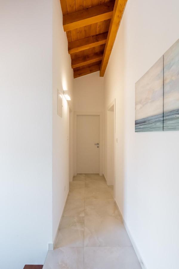 Villa Atop The Village With Stunning View Vizinada Exterior photo
