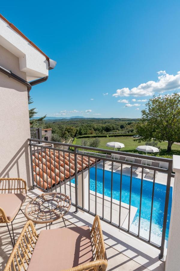 Villa Atop The Village With Stunning View Vizinada Exterior photo