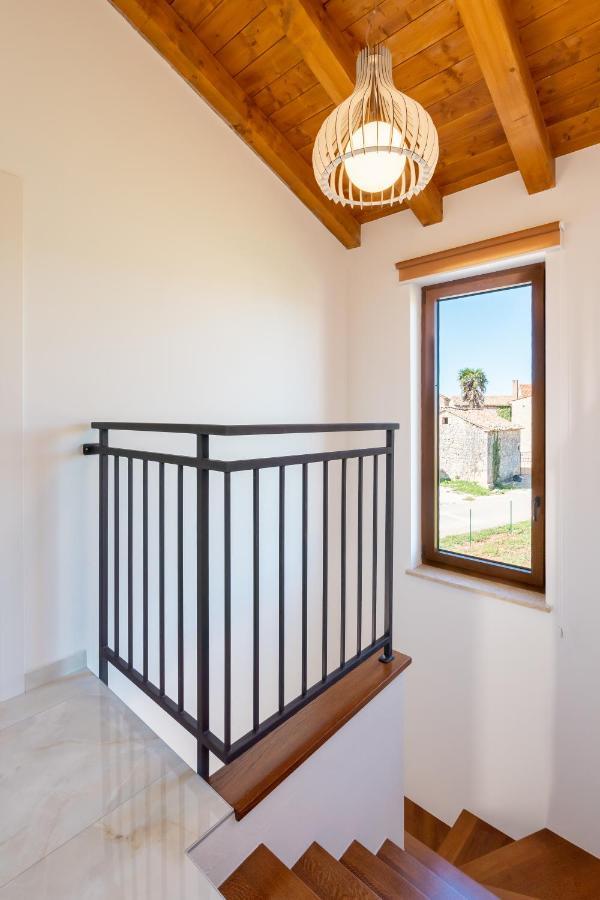 Villa Atop The Village With Stunning View Vizinada Exterior photo
