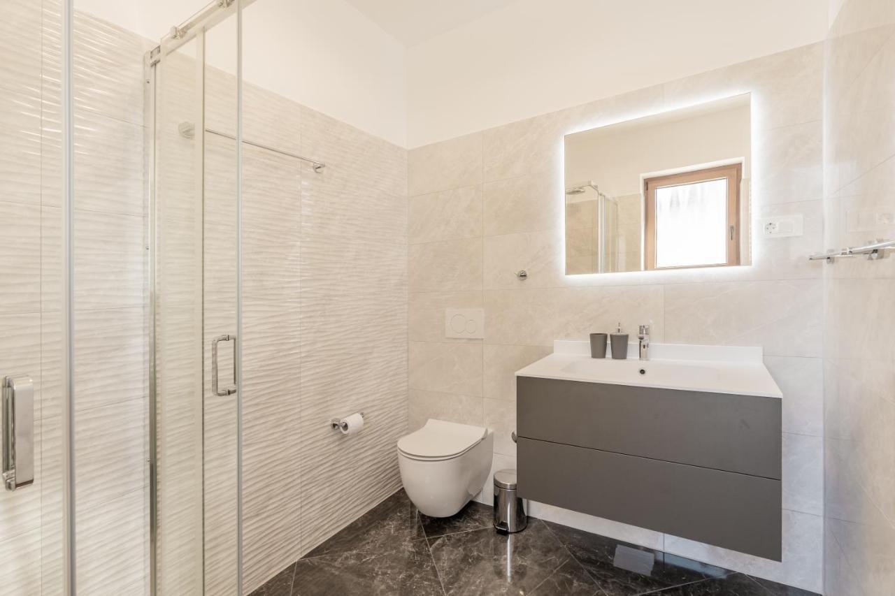 Villa Atop The Village With Stunning View Vizinada Exterior photo