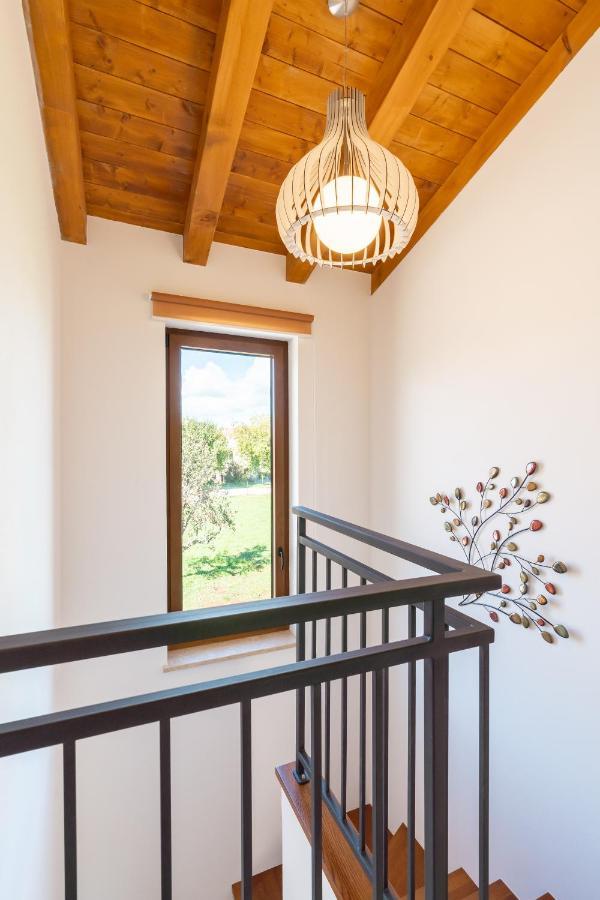 Villa Atop The Village With Stunning View Vizinada Exterior photo