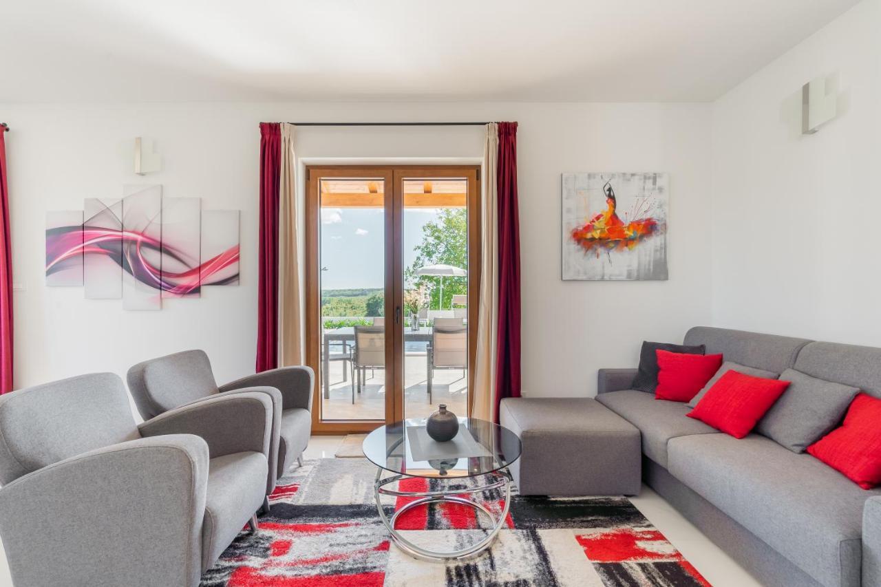 Villa Atop The Village With Stunning View Vizinada Exterior photo