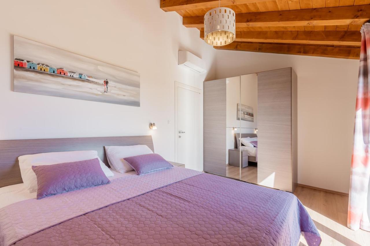 Villa Atop The Village With Stunning View Vizinada Exterior photo